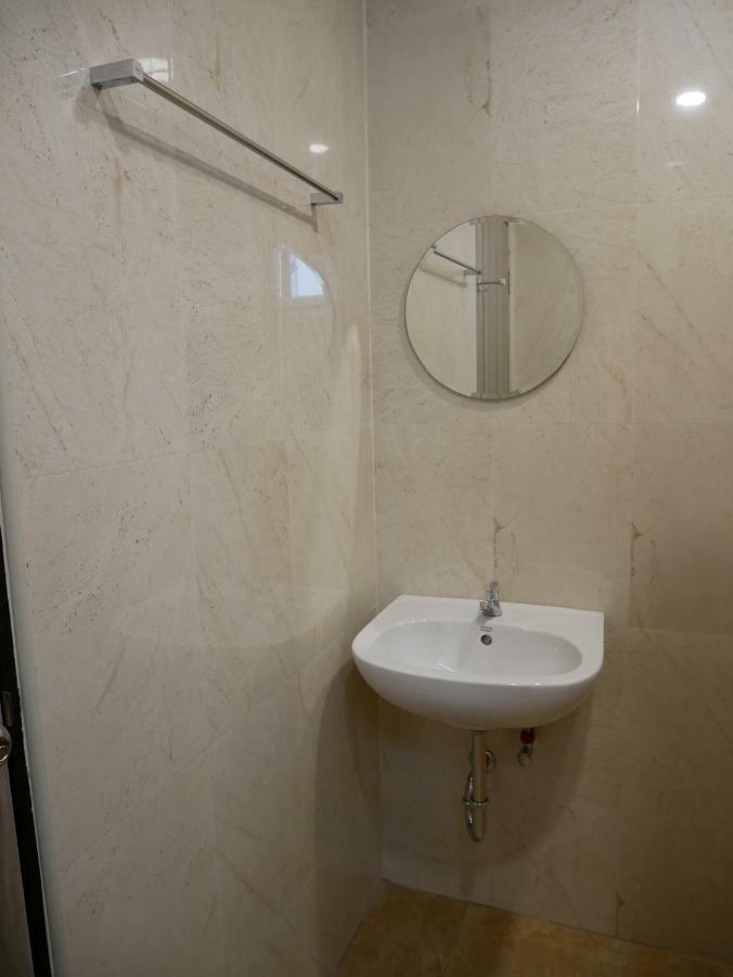 Np House Pratunam Bangkok Bagian luar foto