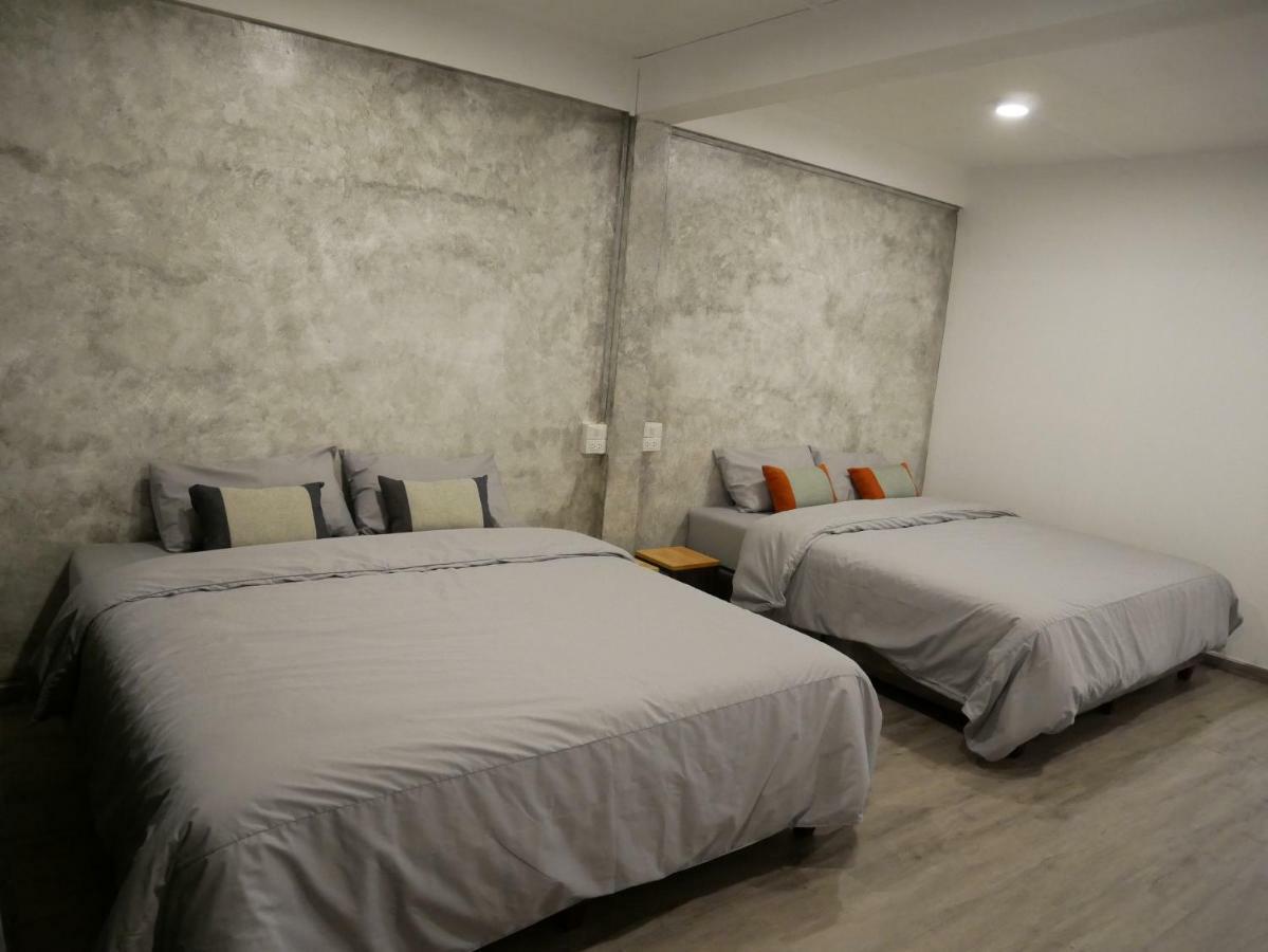Np House Pratunam Bangkok Bagian luar foto