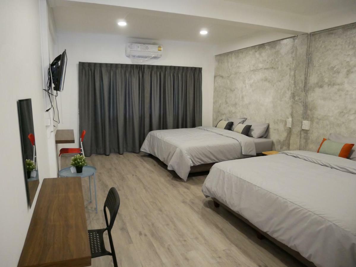 Np House Pratunam Bangkok Bagian luar foto