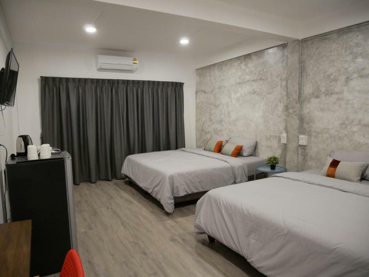 Np House Pratunam Bangkok Bagian luar foto